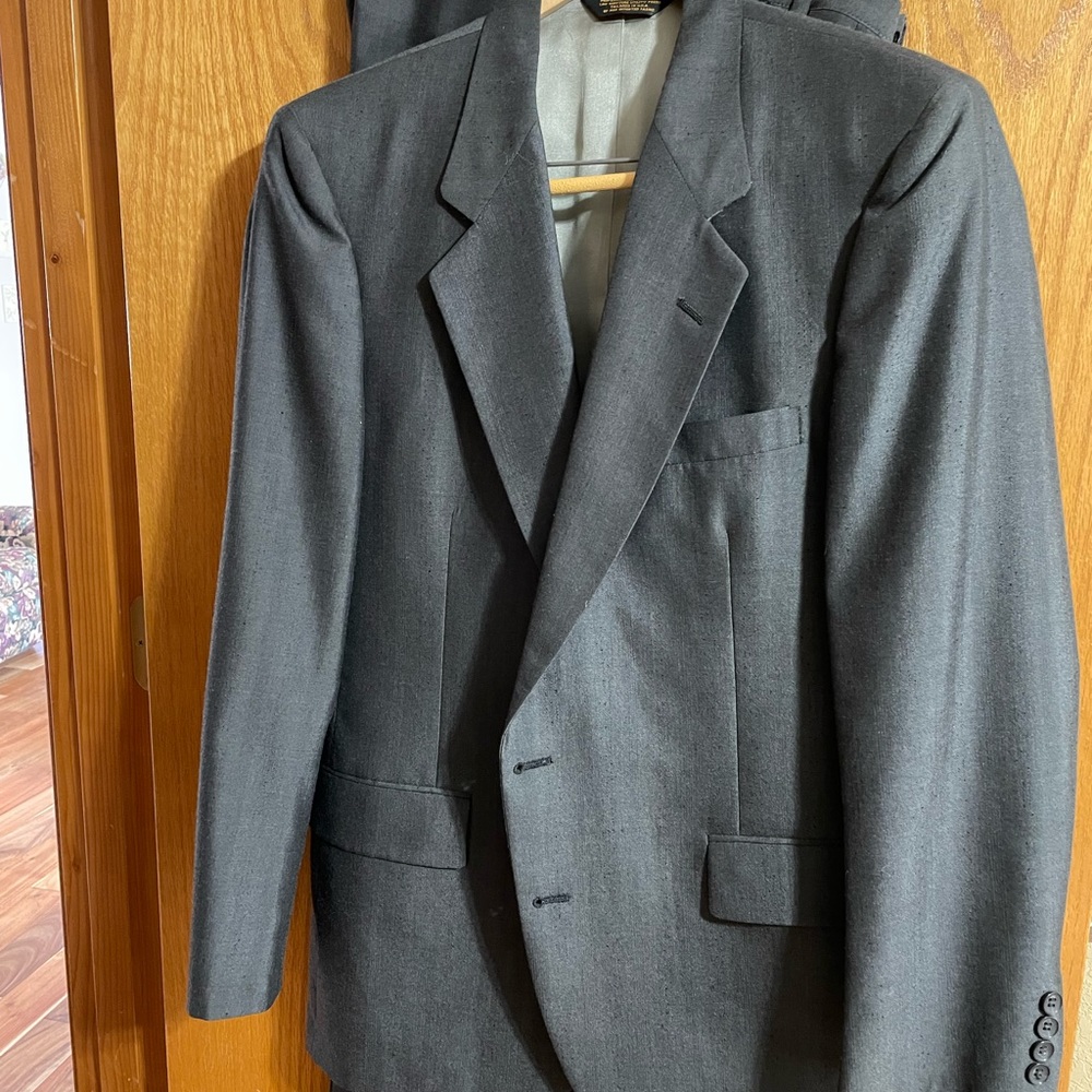 Sansabelt Suit, size 40, charcoal gray